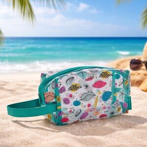 NEW - TUPPERWARE Utopic Shore Clear Pouch